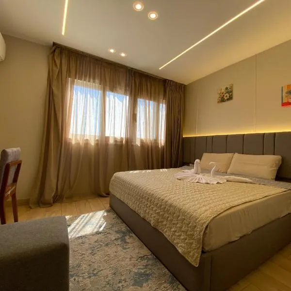 Holy Sheet Plus, hotel di Kaherah