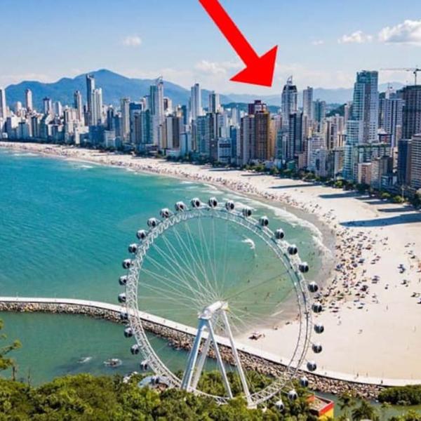 Apto 235 m2 Alto padrão Vista mar 3 suítes