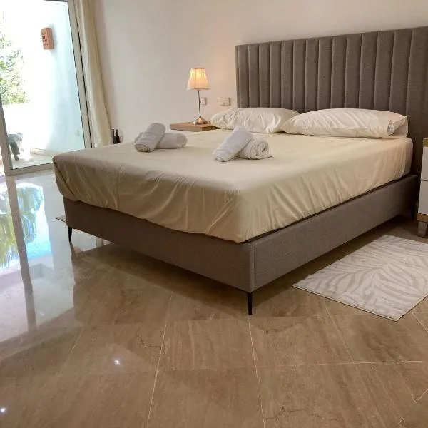 Suite F up, Rio Real, Marbella โรงแรมในมาร์เบยา