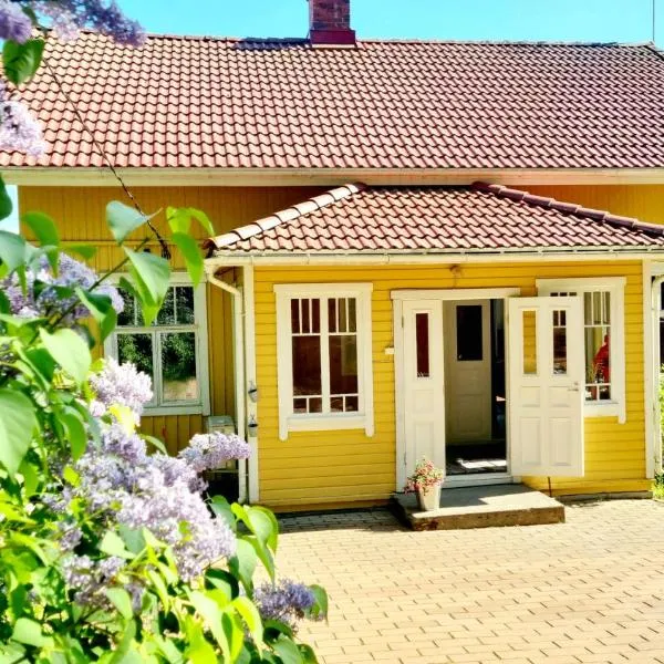 Villa and cottage by the sea, hotel v destinácii Sunnanberg