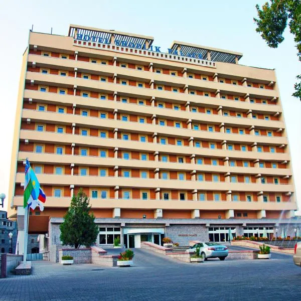 Viesnīca Shodlik Palace Taškentā