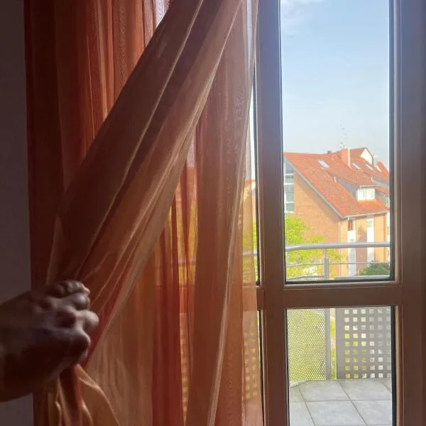 Sonniges Dachzimmer, hotel v destinaci Feucht