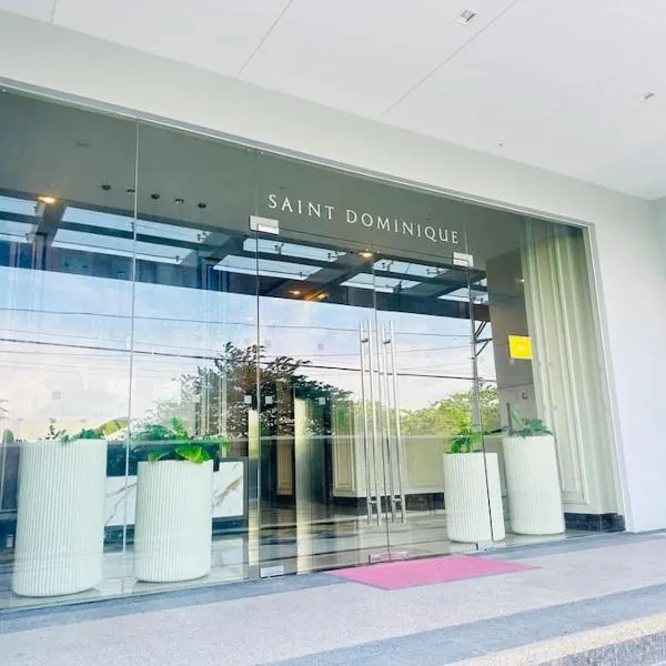 Condo with Balcony in Iloilo City, hotel in Iloilo City