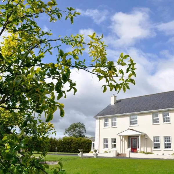 Cherryville House, hotel in The Birches