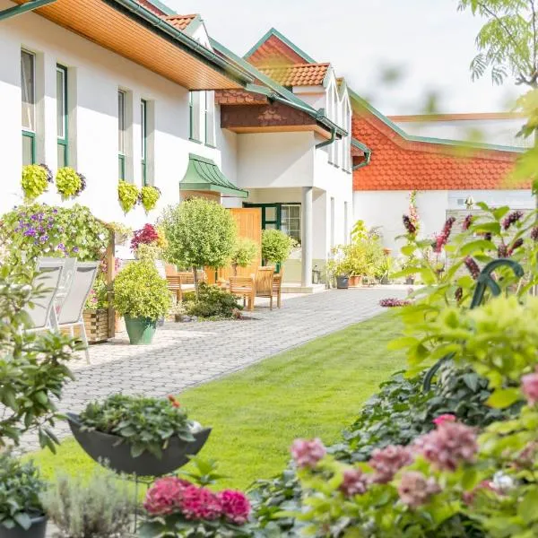 Weingut Apartment Hildegard Gangl, hotel v mestu Illmitz
