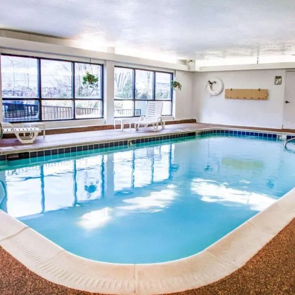 Comfort Suites Lombard - Addison, hotel v destinaci Lombard