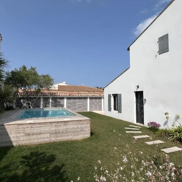 CAP O SUD grande maison avec Piscine à St Martin de Ré، فندق في سان مارتن دو ري