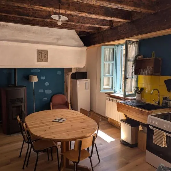 Maison au cœur de la ville de Mende, hotel in Mende