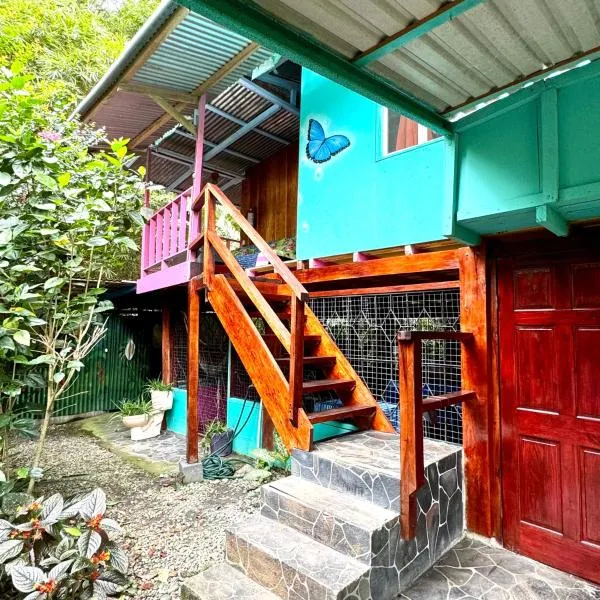 Hidden Jungle Beach House, hotell sihtkohas Puerto Viejo