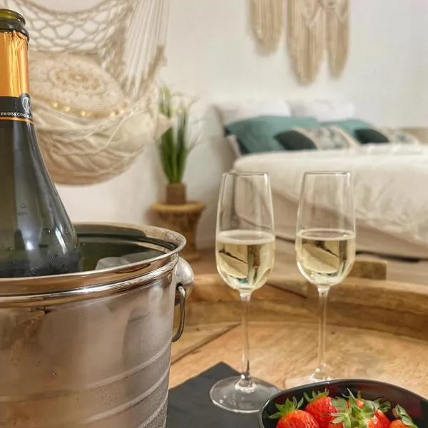 Bien-être au naturel, Love Room, Jacuzzi Sauna, Centre-Historique, khách sạn ở Avignon