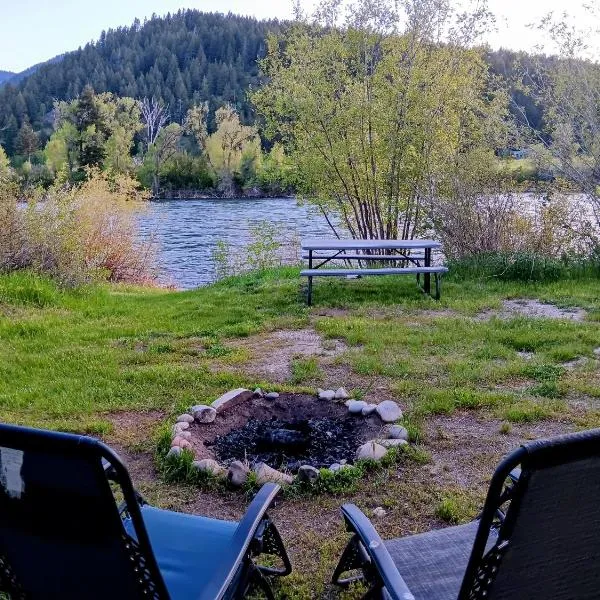 Snake River Glamping, מלון בIrwin