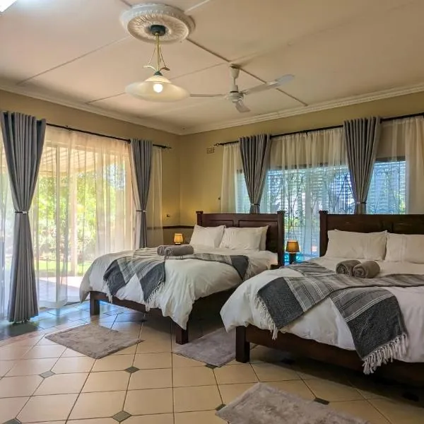 Zambezi Family Lodge - Elephant Room, hotel in Victoria Falls