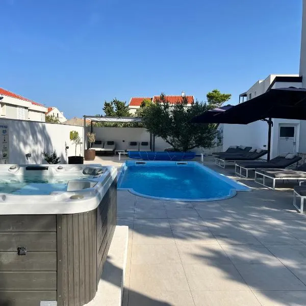 Villa Olea – hotel w mieście Šimuni