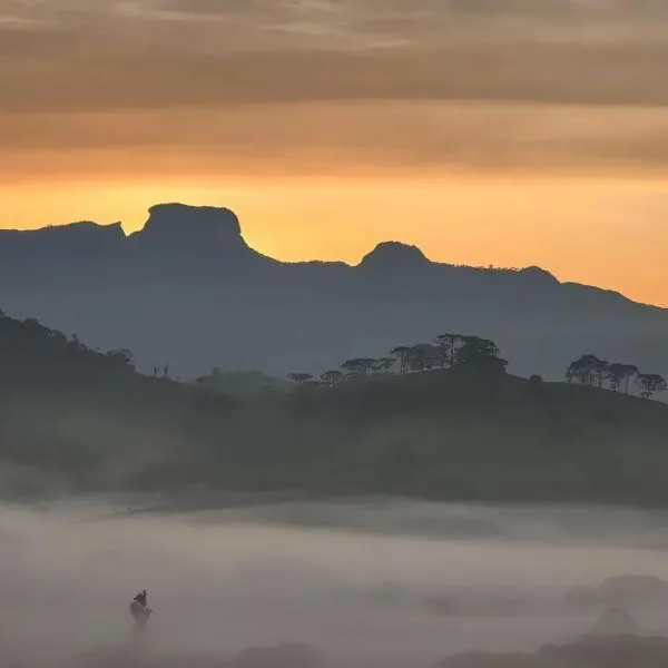 Hidromassagem, Varanda e Vista Pedra do baú, hotel din Gonçalves