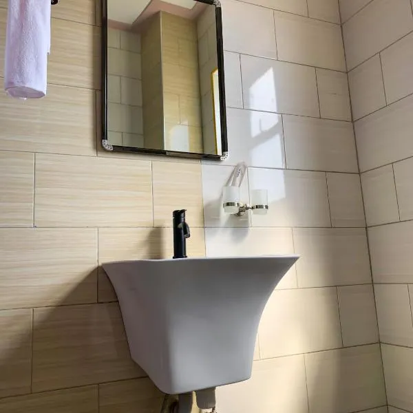 Das Berliner Hotel, hotel a Bulenga