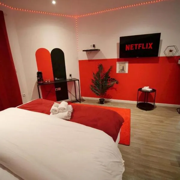 Suite ROMANTICA Balnéo - Olympe Suites & Spa Lille, Croix, Roubaix, hotel v destinácii Croix