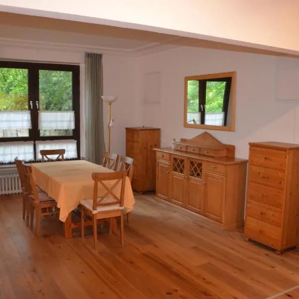 Ferienwohnung Haus am Fluß, hotel a Duisburg