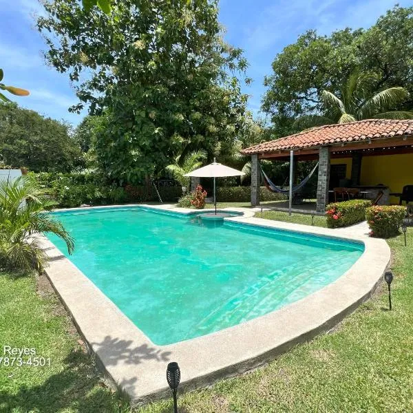 Las Veraneras Villa - Pet Friendly, khách sạn ở Acajutla