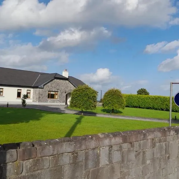 St John's B and B, hotel v destinaci Roscommon