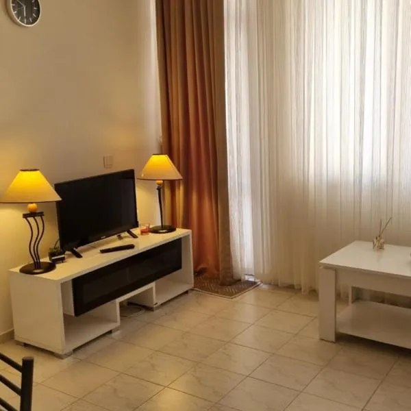 Aygun Apart 4, hotel di Mahmutlar