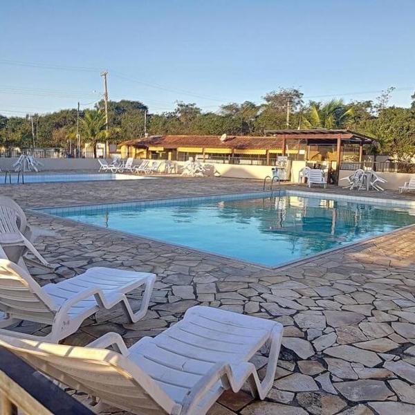 Casa com piscina, churrasqueira e ar condicionado em condomínio - Foto 4