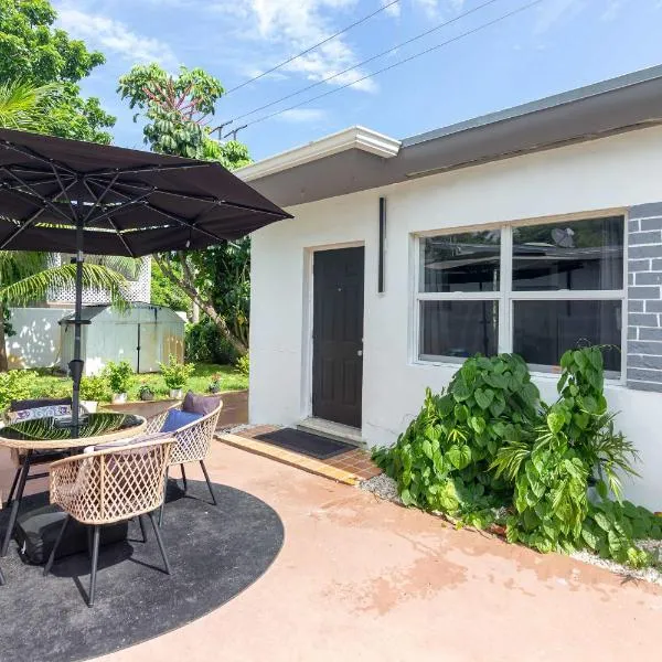 Serene Cottage Retreat, Ideal for Couples & Solo, hotel in Miami