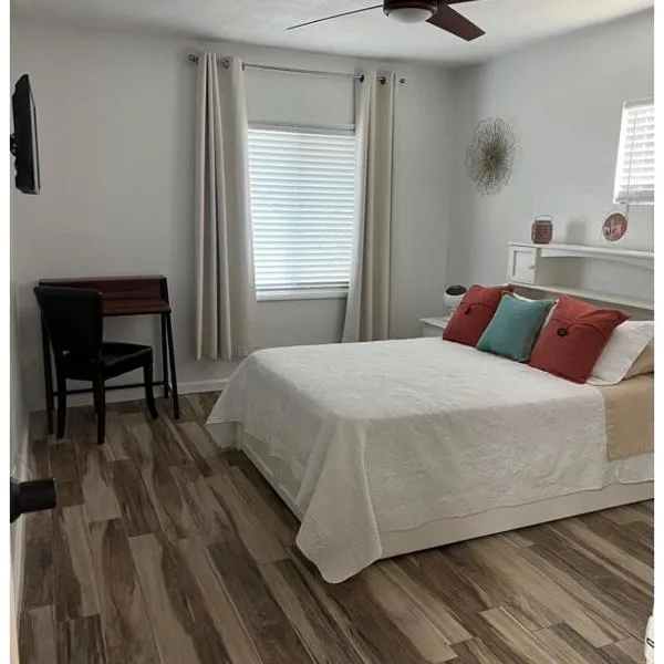 West Mitchell, hotel in Phoenix