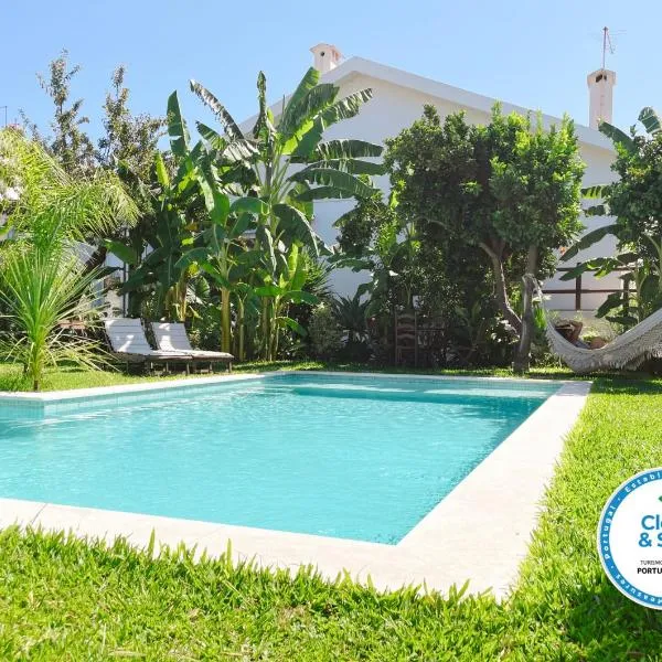 Vila Vale Guest House - Surf & Yoga, hotel in Charneca