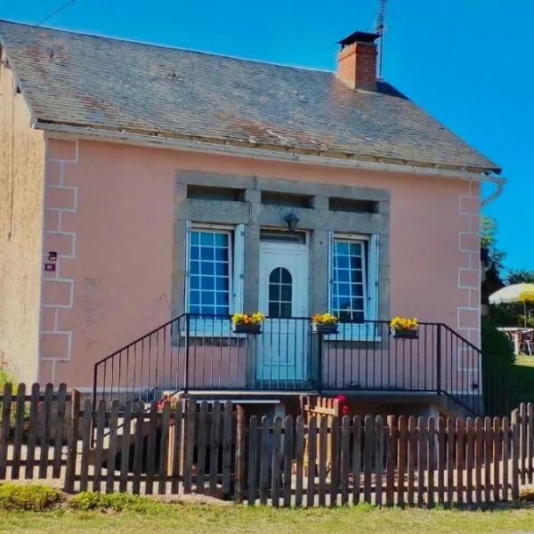 Petite maison, hotel v destinaci Planchez