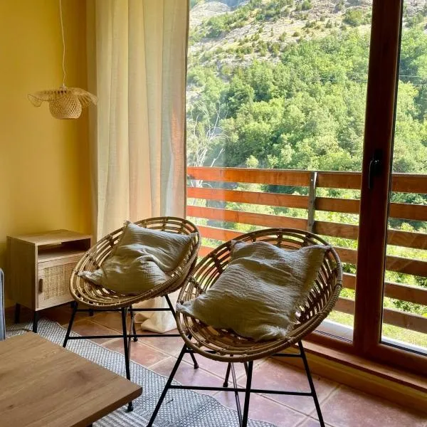 SNÖ Apartamentos Escarrilla, hotel v destinaci Escarrilla