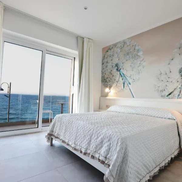 Domo Damare, hotel v destinaci Vignola Mare