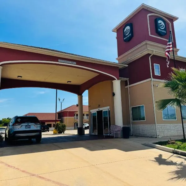 Executive Inn & Suites, hotel di Floresville