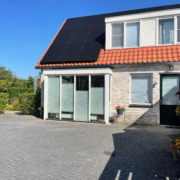 Genieten in een luxe vakantiewoning, dichtbij het IJsselmeer en strand, hotel v destinaci Warns