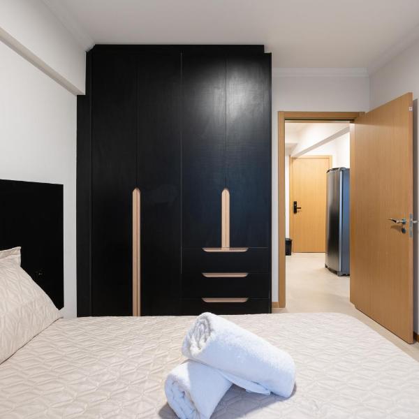 Localização Central! A 450 metros da Vila Germânica Loft com Piscina, Ar-Condicionado, Wi-Fi, Cozinha completa, Garagem Privativa, Espaço Zen, Academia, Sauna, e Mercadinho 24h - Foto 2