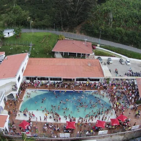 Sky Club Eco Hotel、Belén de Umbríaのホテル
