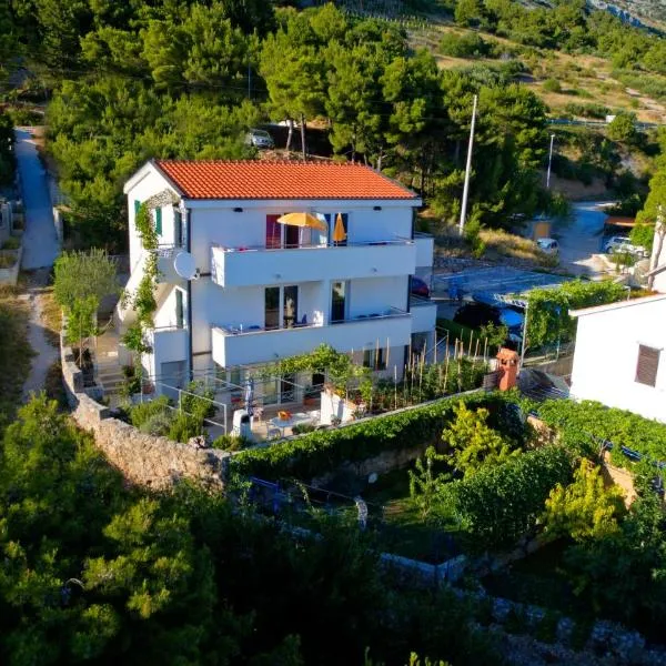 Apartments 1234, ξενοδοχείο σε Mimice