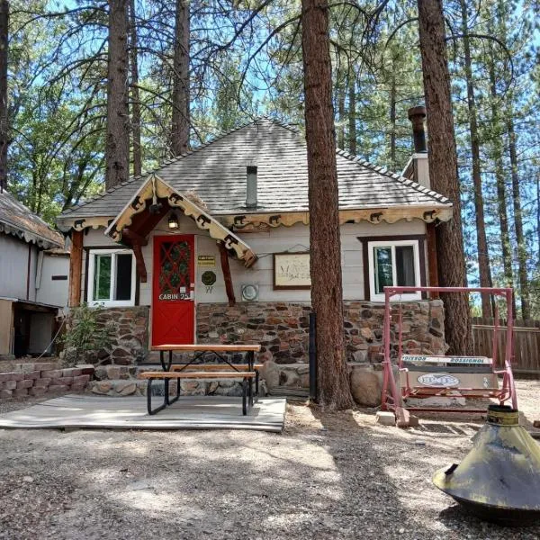 Big Bear Lake - Tulip Lane Cabin #25, hotel di Big Bear Lake