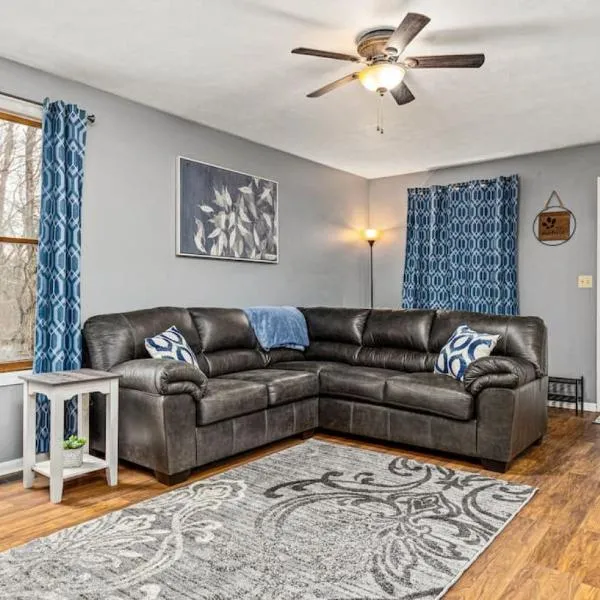 WOOD INN 2 Comfy 2BD close to DT Peoria – hotel w mieście Peoria