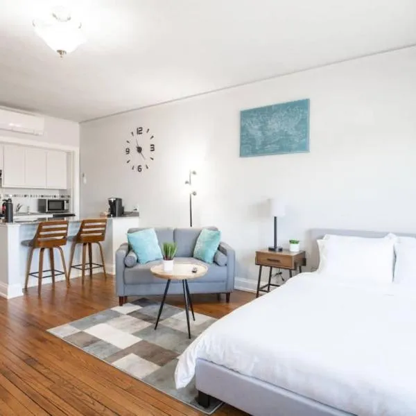 CITY VIBES - Modern Suite in the heart of Downtown, hotel en Peoria