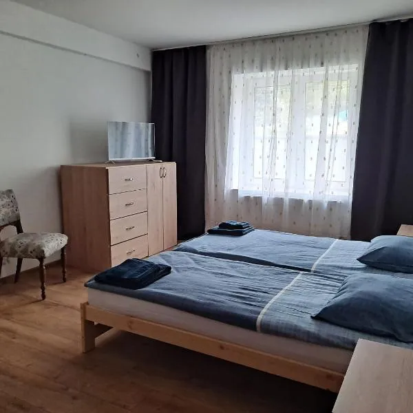Noclegi Pod Dębem, hotel v destinácii Wójtowo
