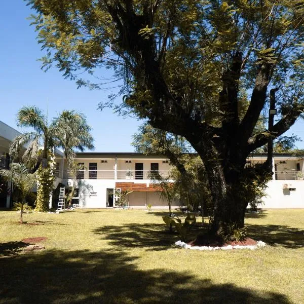 Hotel Oaky, hotel i Posadas