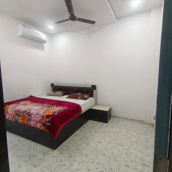 Rudra Palace Khatu Shyam Ji, hotel v destinaci Khātu