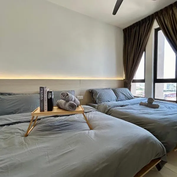 Next to BRT station near Sun-Med Sun-Uni & Lagoon, hotel v destinaci Subang Jaya