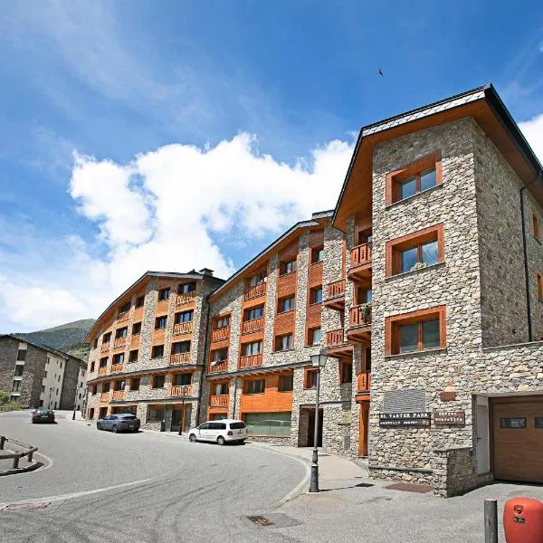 Ski Apartments El Tarter, hotel in El Tarter