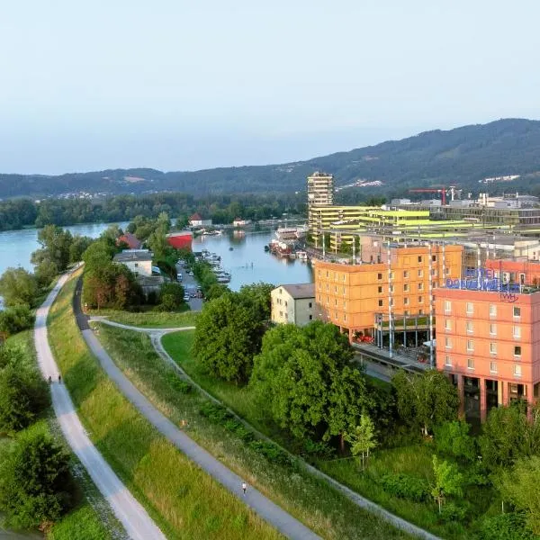 Trans World Hotel Donauwelle, hotel v Linci
