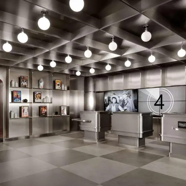 Revery Toronto Downtown, Curio Collection by Hilton, hotel in Toronto
