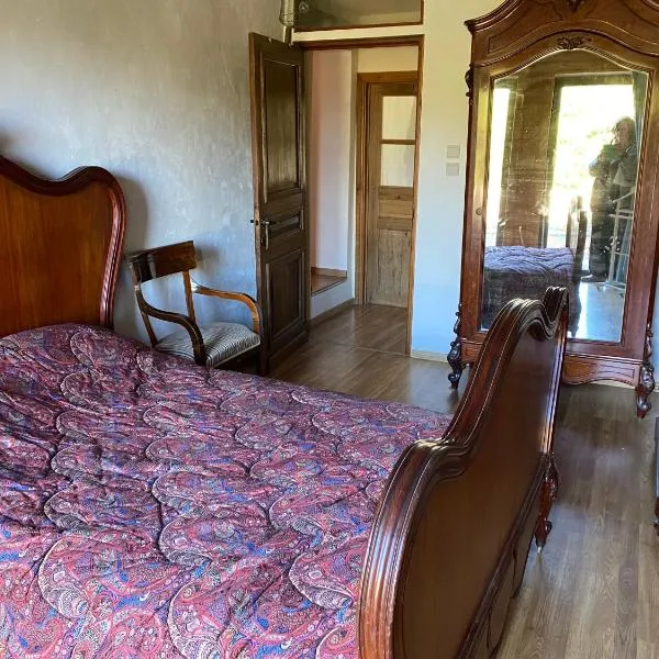 Art Tout, hotel v destinaci Fontenoille