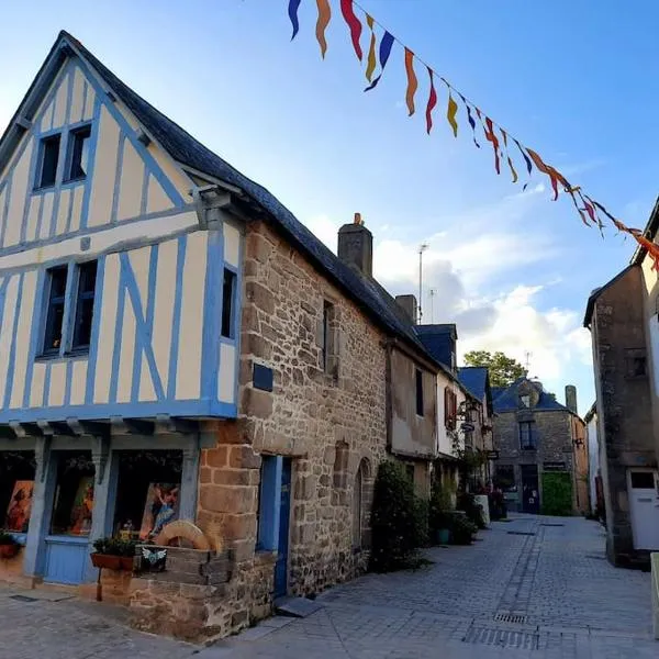 Duplex dans le coeur historique de Guérande – hotel w mieście Guérande