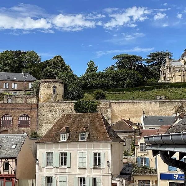 Immeuble de charme au coeur de Dreux, hotel in Dreux