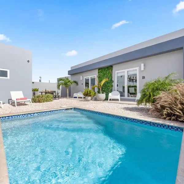 Luxury 1br Getaway Wpool In Washington By Lucha, hotel en Palm-Eagle Beach